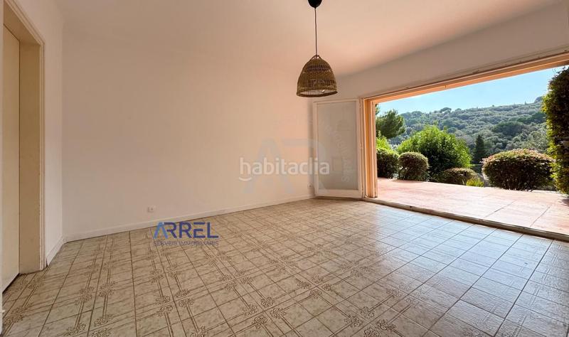 Foto b715b4b0-ce2c-4ec0-abe0-ad101459ede0. Affitto casale con parcheggio piscina in Alella