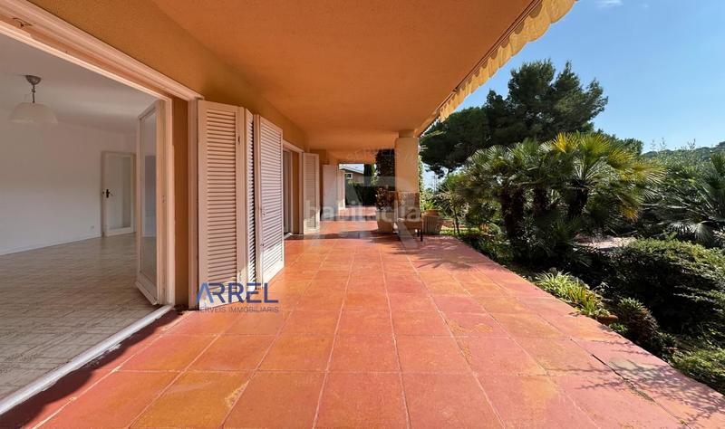 Foto f5952352-ffac-4938-8652-658184ddeae3. Affitto casale con parcheggio piscina in Alella