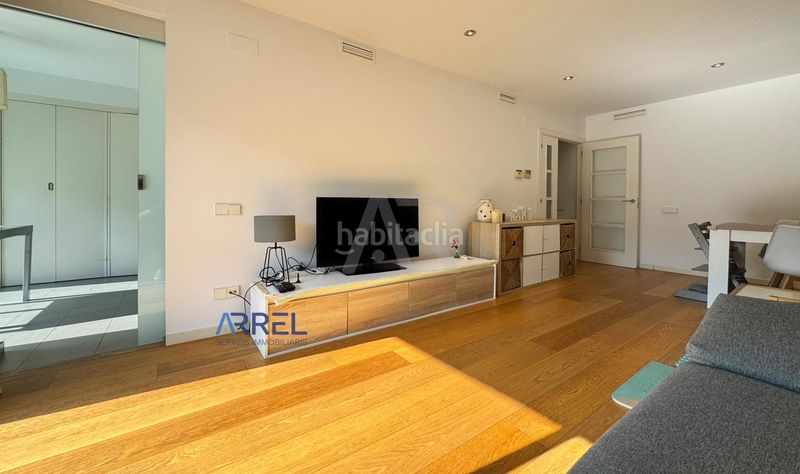 Foto 0fcec60a-24d1-4a57-9fe8-24511c2b008e. Rent flat with parking in Alella