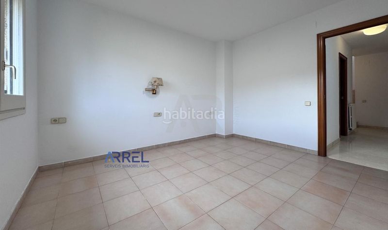 Foto 1873e2a6-da25-46c6-be2d-29d99adfa48b. Affitto casa con parcheggio piscina in Alella