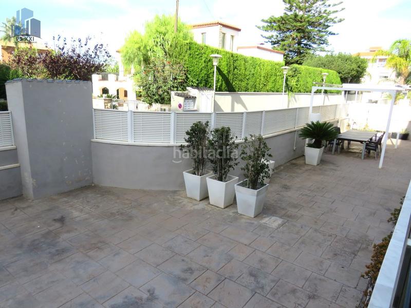 Foto 7988e869-2bfe-491f-9a4b-76a916c9d77e. Chalet  en venta en grao, 4 dormitorios. en Burriana
