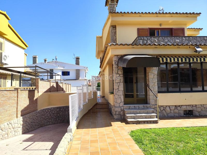 Foto 9099dd5c-2ce1-44ed-b01c-7d1296144f6a. Chalet  en venta en torre sant vicent, 5 dormitorios. en Benicasim / Benicàssim