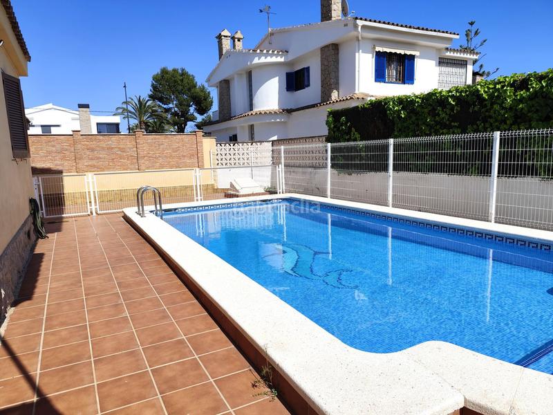 Foto b935efc2-8afd-46e6-b612-97bc48f5fadd. Chalet  en venta en torre sant vicent, 5 dormitorios. en Benicasim / Benicàssim