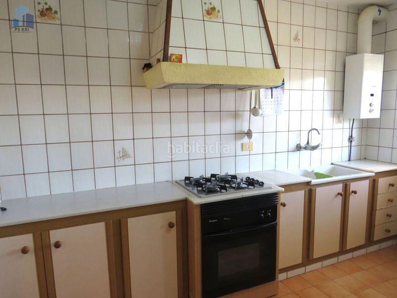 Foto db68f1d2-0e27-4bd0-b625-b134f2f13cf2. Xalet amb aparcament a Onda