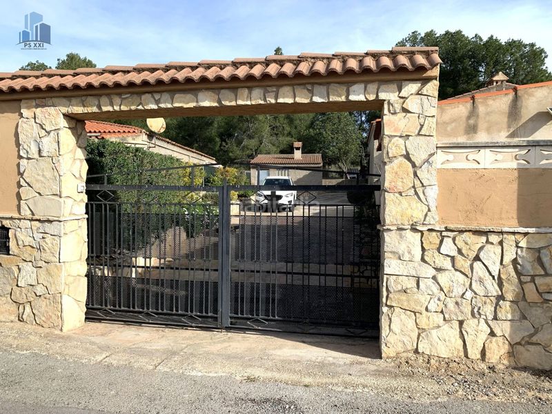 Foto dec6a721-50d6-46ce-ae69-06cc4fb214b0. Xalet amb aparcament a Onda