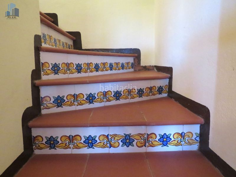 Foto f7f82cb5-d5b5-476b-8e3b-f44a029e4d4c. Casa amb aparcament a Onda