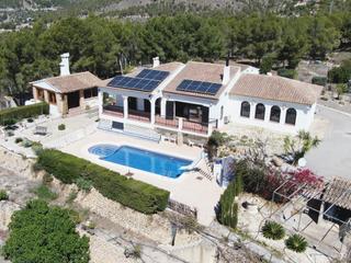 Chalet à Finestrat Pueblo. Villa en zona finestrat