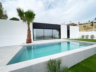 Chalet in Piera. Obra nueva en alfas del pi