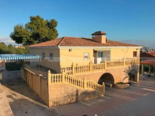 Xalet a Urbanizaciones. Villa en benidorm