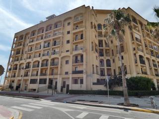 Miete Etagenwohnung  Avinguda de l'horta 38. Disfruta de la terraza en saplaya, junto al mar.