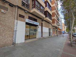 Location Local commercial à Calle dr vicente zaragoza 38. Un local de ensueño en la mejor calle qué más puedes pedir?