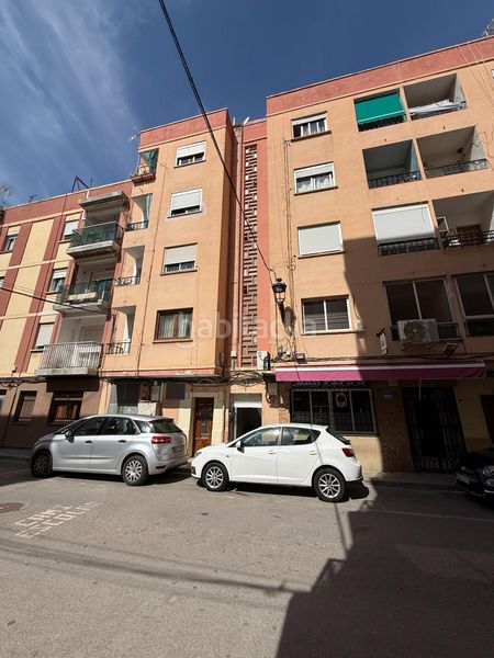 Foto 2029a265-5082-43ad-abbd-358d832c6649. Pis a calle comandant marti a Albalat dels Sorells