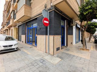 Miete Geschäftsraum in Zona Metro. La esquina que estás buscando en alboraya.