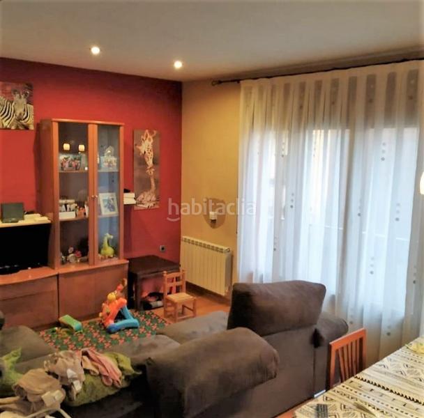 Foto b061c010-ec11-4806-a551-5741dbe41096. Maison jumelée avec chauffage dans Manlleu