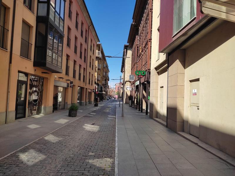 Foto 347ca92f-1b63-42db-a19f-7dad767a24d7. Local comercial a Manlleu