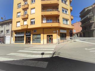 Location Local commercial à Torelló. Local comercial en el barrio de montserrat