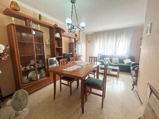 Pis a Manlleu. Oportunidad piso en venta de 4 habitaciones en manlleu