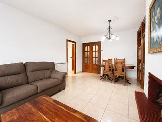 Semi detached house in Manlleu. Casa en venta en manlleu