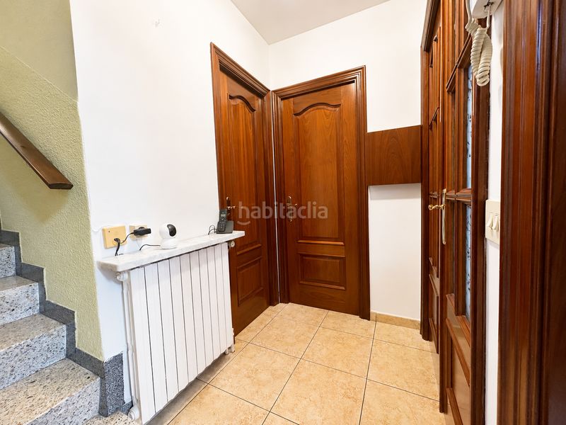 Foto f9fe02ee-676d-4a2b-8bc1-d7d96d908dde. Casa adossada amb calefacció a Manlleu