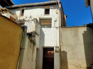 Xalet a Abiego. Zona centro, entre la colegiata y el ayuntamiento