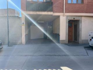 Aparcament cotxe a Monzón. Calle molino, zona residencial