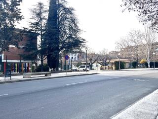 Autoparkplatz in Barbastro. Avd. del cinca, junto a colegio alto aragón y guardería