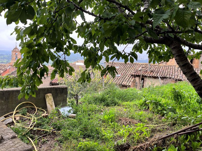 Foto cea7181a-cc42-4700-a931-781f8c802508. Casa aparellada amb calefacció a Benabarre