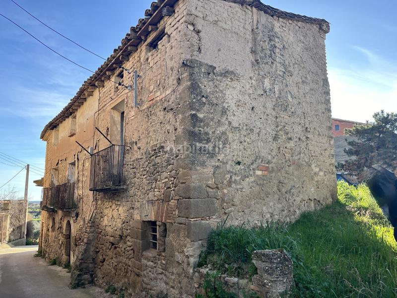 Foto 255f3c3a-cc98-4d43-9419-0a48b86d1ece. Casa aparellada a Barbastro