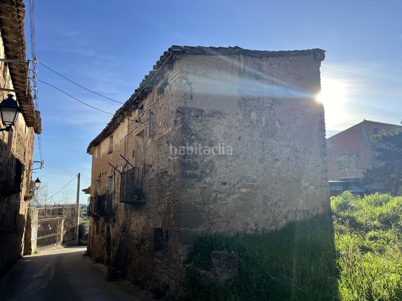 Foto f0f8782a-8206-420d-93fd-905a8c1631e8. Casa aparellada a Barbastro