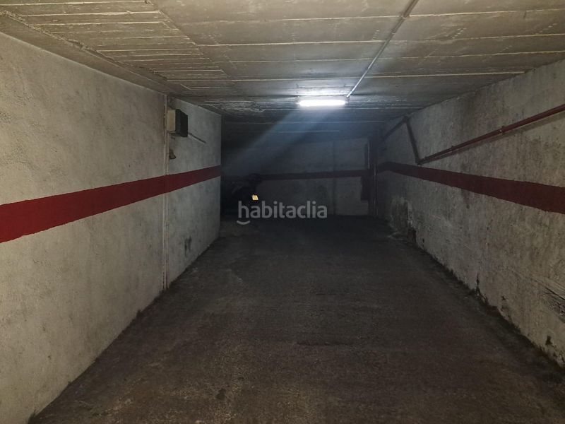 Foto 473eff5b-ae58-4098-9385-919376b7ee5d. Parking coche plaza de garaje junto a rovira roure en Lleida