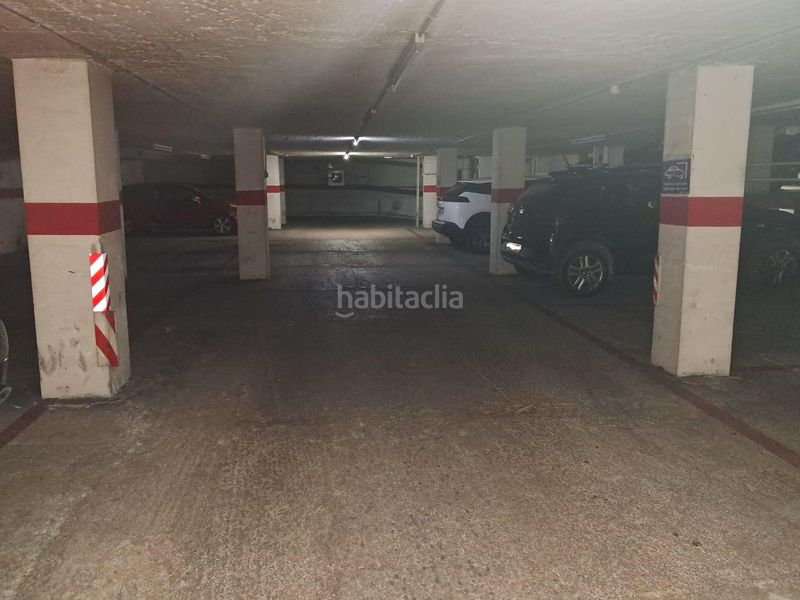 Foto 4d1ffdd7-2989-4aab-b518-10605e260560. Parking coche plaza de garaje junto a rovira roure en Lleida