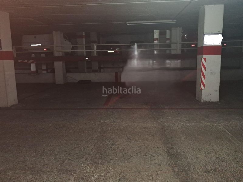 Foto 5df377ce-2eaa-4ed2-9b4a-32919fd89b6f. Parking coche plaza de garaje junto a rovira roure en Lleida