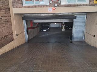 Aparcament cotxe a Príncep de Viana-Clot-Xalets Humbert Torres. Plaza de garaje junto a rovira roure