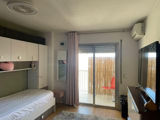 Apartament a Joc de la Bola - Camps d'Esports. Avinguda alcalde rovira roure