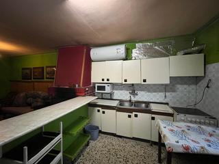 Chalet in Castejón del Puente. Calle horno, junto al ayuntamiento