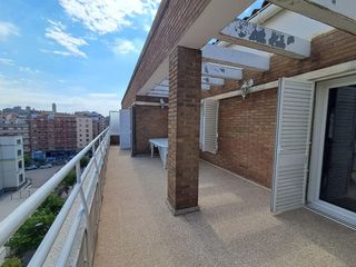 Etagenwohnung in Instituts-Universitat. Espectacular ático en zona alta