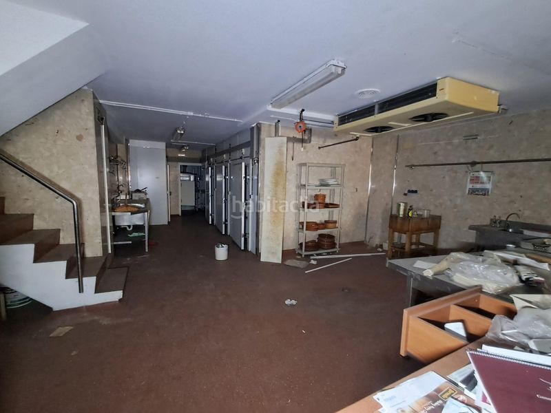 Foto a761d6aa-57c1-42c5-84fe-6a50f31815ab. Local comercial a Instituts-Universitat Lleida