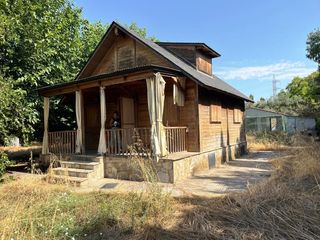 Chalet in Binéfar. Junto al complrjo deportivo de los olmos