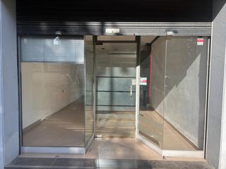 Local commercial à Passeig Maragall. Local comercial en venta