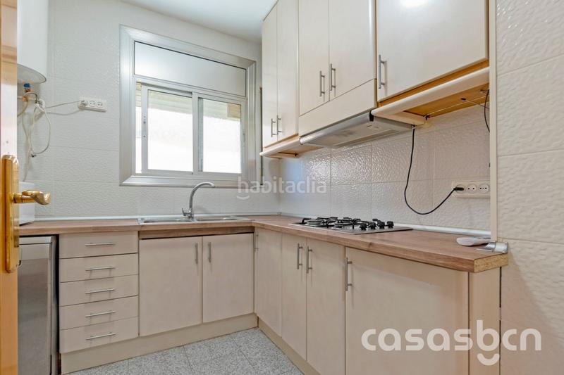 Foto 0762a35c-4380-42d7-972c-78251e5b0398. Piso vivienda en crta. santa creu de calafell en Centre-Estació Gavà