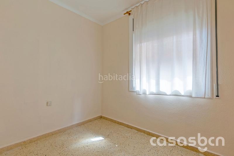 Foto 5a7664c9-b4e0-407d-a245-89321dd772c4. Piso vivienda en crta. santa creu de calafell en Centre-Estació Gavà