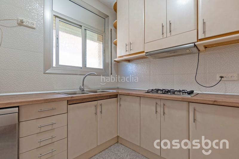 Foto c3bda6a1-0a60-422f-8d27-6974e0d69809. Piso vivienda en crta. santa creu de calafell en Centre-Estació Gavà
