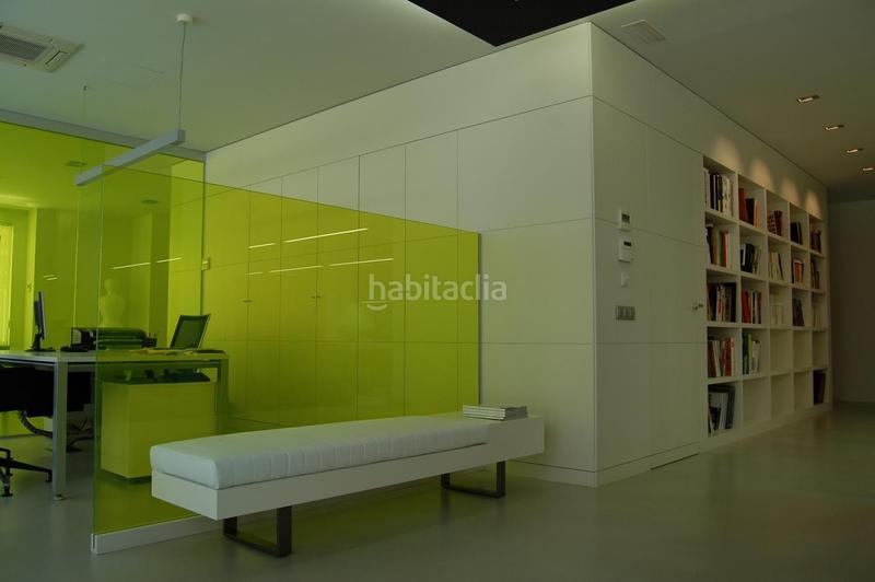 Foto 1542ccbd-33bc-4811-b999-a6f67c54a8c5. Local comercial a Centre-Estació Gavà