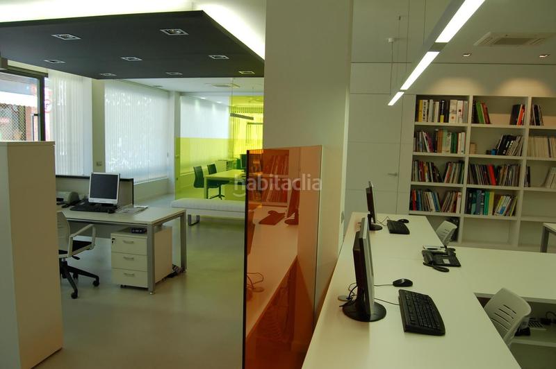 Foto e90e37be-6b78-4bab-9f05-fa70396936bc. Local comercial a Centre-Estació Gavà