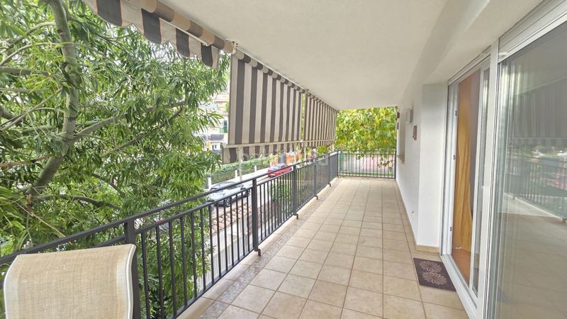 Foto cacf3927-193c-4838-a9fa-03c96dbd50e0. Casa amb calefacció aparcament piscina a El Poal Castelldefels