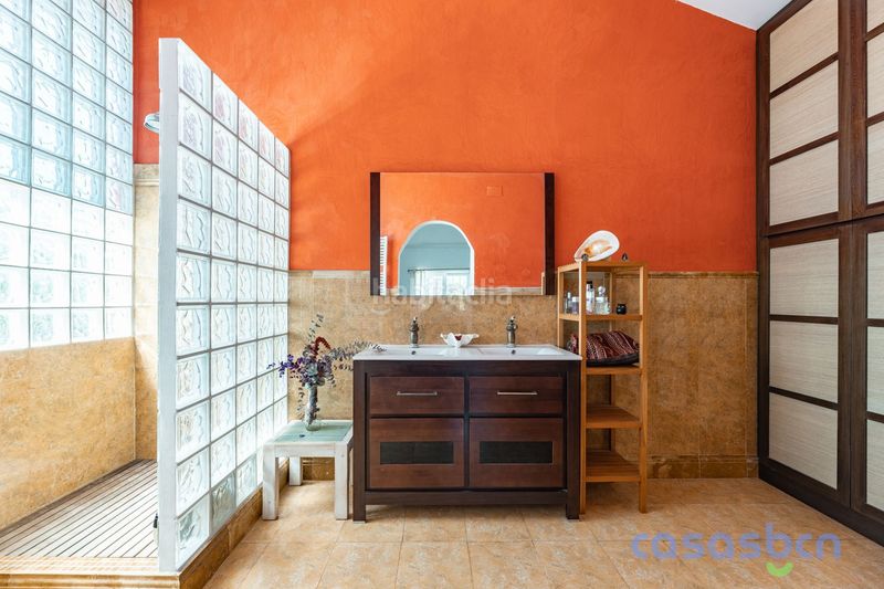 Foto 067c8971-c264-4fb4-8b9a-34f03a592f9c. Casa amb calefacció piscina a Begues