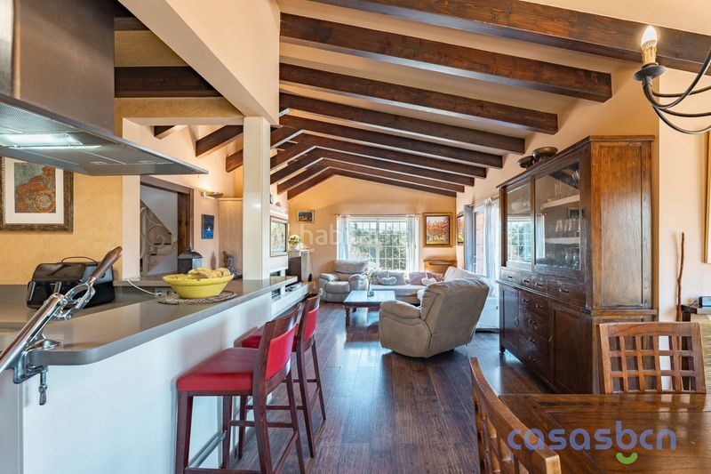 Foto 78af8171-c8c9-4c89-870b-d384fe042878. Casa amb calefacció piscina a Begues