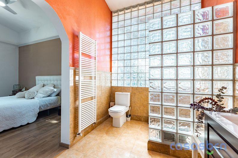 Foto 852e8ca5-8fd9-437a-9dc9-f20006c4a5a7. Casa amb calefacció piscina a Begues