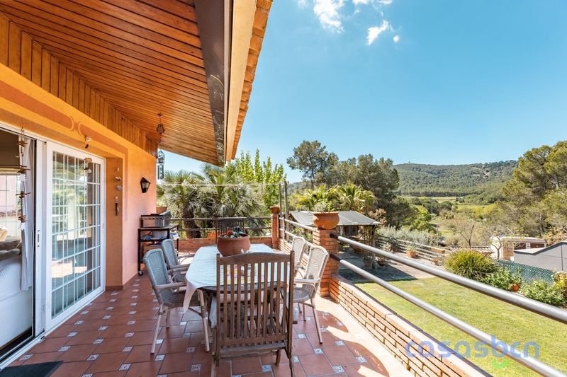 Foto a2192090-ca95-4b71-bc45-040e7e942e62. Casa amb calefacció piscina a Begues