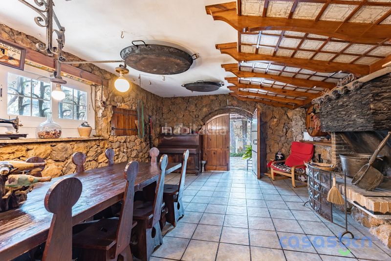 Foto f399f145-d2f8-4983-9689-9d3c4e63ea60. Casa amb calefacció piscina a Begues